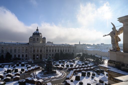 Blick vom Dach des NHM Wien auf den Maria
Theresien-Platz