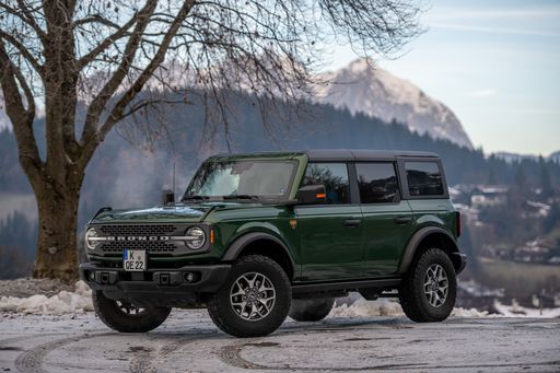 Vorschau Bild von Ford Bronco stat / Die Verwendung dieses Bildes für redaktionelle
Zwecke ist unter Beachtung aller mitgeteilten Nutzungsbedingungen
zulässig und dann auch honorarfrei. Veröffentlichung ausschließlich
mit Bildrechte-Hinweis.
