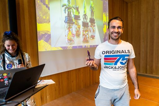 Vorschau Bild von Tino Hager hat schon regionale und internationale
Innovations-Wettberwerbe gewonnen.