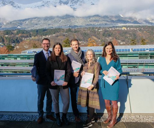  Agentur fundus, RLB, MCI und Vermieterakademie
arbeiten gemeinsam mittels Tourismus Upcycling an einer nachhaltigen
Lösung für in die Jahre gekommene Beherbergungsbetriebe.