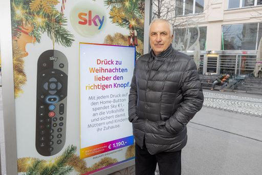 Vorschau Bild von Sky Experte Hans Krankl drückt den richtigen Knopf.