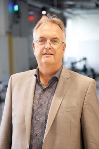  DI Anton Scheibelmasser ist Elektrotechniker und
Spezialist in den Bereichen Automatisierungs- und Messtechnik.