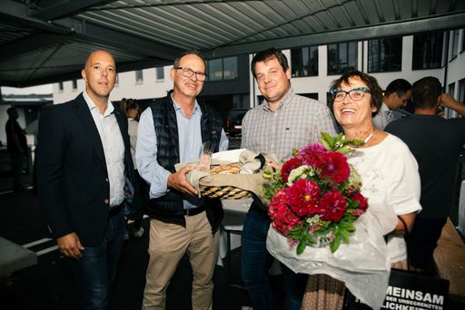 Vorschau Bild von Glückwünsche zur neuen Unternehmenszentrale von
HEL-WACHT