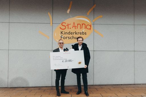  Scheckübergabe HANDLER/St. Anna
Kinderkrebsforschung