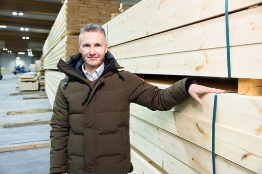 Vorschau Bild von Petteri Virranniemi begrüßt die Stärkung für sein
Familienunternehmen durch Pfeifer und bleibt CEO von Pölkky Oy.