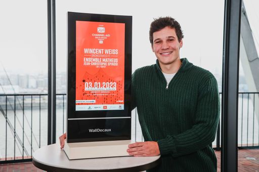  Wincent Weiss am 3.1. via Live-Stream ab 20 Uhr aus der
Elbphilharmonie auf channel-aid.tv (auf den TikTok- und
YouTube-Kanälen) zu verfolgen. Jeder Klick generiert für die
Projekte Spenden, ohne eigenes Geld in die Hand nehmen zu müssen. /
Die Verwendung dieses Bildes für redaktionelle Zwecke ist unter
Beachtung aller mitgeteilten Nutzungsbedingungen zulässig und dann
auch honorarfrei. Veröffentlichung ausschließlich mit
Bildrechte-Hinweis.