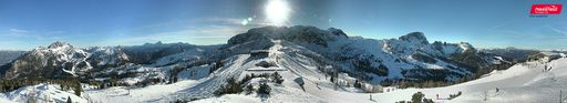 Vorschau Bild von Ganz schön weiß – das Nassfeld in den Karnischen
Alpen präsentiert sich jedenfalls winterlich wie die aktuellen
Bilder der Webcams beweisen.