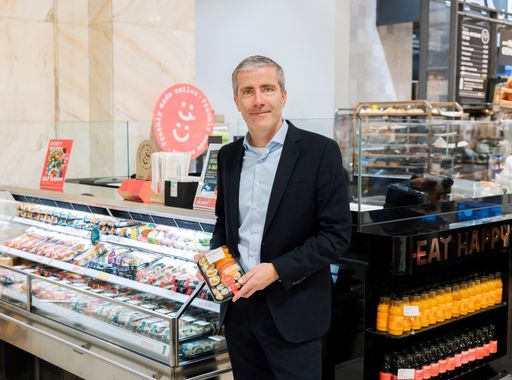  Peter Sturm (CEO EAT HAPPY Österreich) im EAT HAPPY
Shop