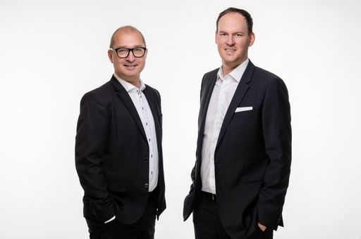  Ing. Mag. (FH) Christian Brunner, CEO der EPHIC
Group, und Michael Weintögl, BA, MSc, MRICS