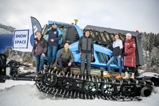 Vorschau Bild von Weltpremiere in Flachau/Snow Space Salzburg - erste
wasserstoffbetriebene Pistenraupe