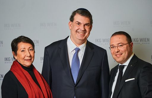 v.l.n.r Vizepräsidentin Claudia Prutscher,
Präsident Oskar Deutsch, Vizepräsident Michael Galibov