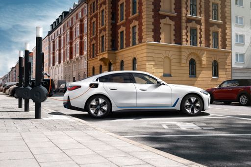 Vorschau Bild von BMW Group in Österreich auf Erfolgskurs: Nummer 1
im Premiumsegment und starker Zuwachs im Elektrosegment.