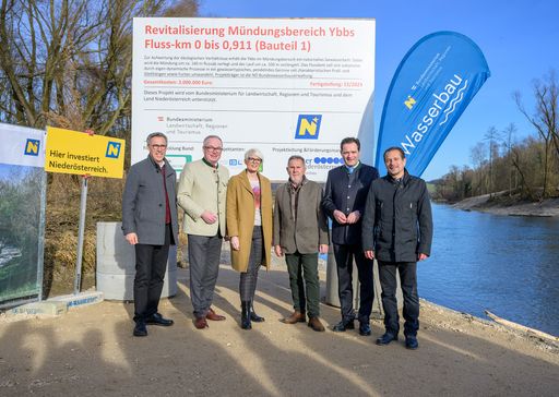 Vorschau Bild von V.l.n.r.: Georg Strasser, Stephan Pernkopf, Ulrike Schachner,
Karl Gravogl, Norbert Totschnig, Jürgen Eberstaller
