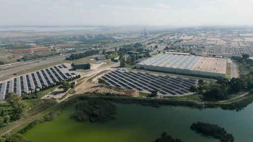 Ford is looking to the future with a new solar power plant at its
Almussafes manufacturing facilities in Valencia, Spain. / Die
Verwendung dieses Bildes für redaktionelle Zwecke ist unter
Beachtung aller mitgeteilten Nutzungsbedingungen zulässig und dann
auch honorarfrei. Veröffentlichung ausschließlich mit
Bildrechte-Hinweis.