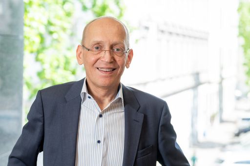 „Mit unserem Jahresschwerpunkt Gesunde Kindheit
wollen wir für dieses wichtige Thema sensibilisieren und die
Bandbreite unserer Programme und Projekte aufzeigen, mit denen wir
einen Beitrag dazu leisten“, betont Dennis Beck, Geschäftsführer der
Wiener Gesundheitsförderung - WiG.