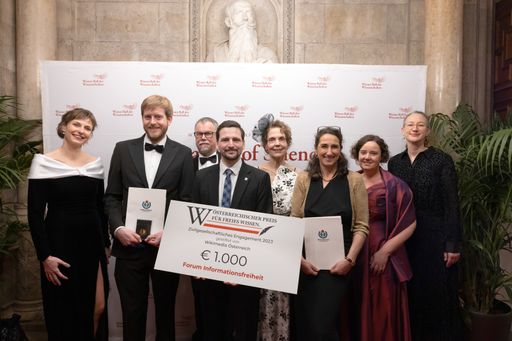 Preis für Freies Wissen 2023; Preisträger*innen und
Vertreter*innen von Wikimedia Österreich am Wiener Ball der
Wissenschaft im Wiener Rathaus