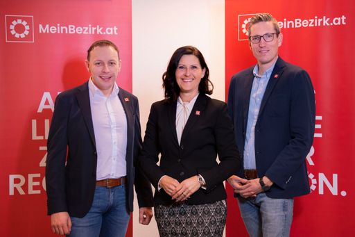 Vorschau Bild von Geschäftsführer Ewald Schnell, Chefredakteurin
Karin Zeiler und Chefredakteurin-Stellvertreter Bernhard Schabauer
(v.l.n.r.)