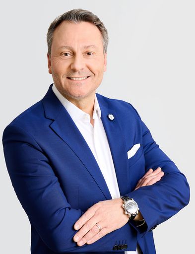 Versicherungsspezialist Michael Augustin (53)
übernimmt mit 1. Februar 2023 die Regionalleitung der
Niederlassungen Wien, NÖ und Burgenland der Aktuell-Gruppe, einem
der größten Versicherungsvermittler Österreichs.