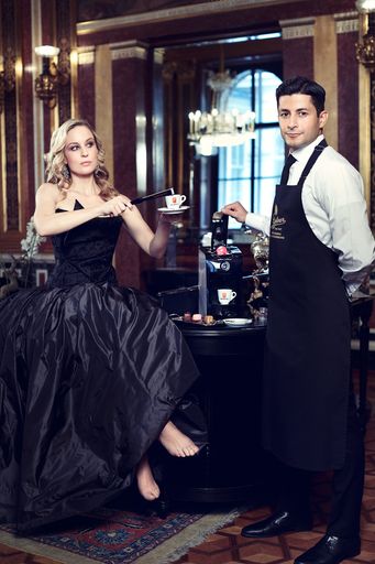  Hausbrandt Kaffee macht am 65. Opernball müde
Ballgäste wieder munter