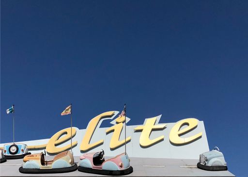 Vorschau Bild von Schriftzug vom "Elite"-Autodrom im Wiener Prater