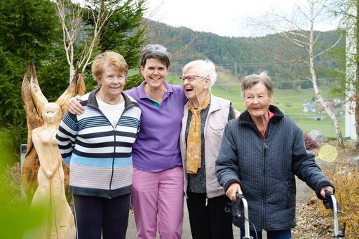 Vorschau Bild von Gruppenbild in der Natur