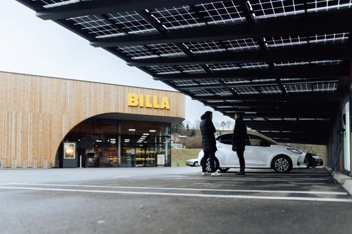  Erster energieeffizienter Billa-Supermarkt der
Zukunft in Altenmarkt an der Triesting (Bezirk Baden/NÖ)