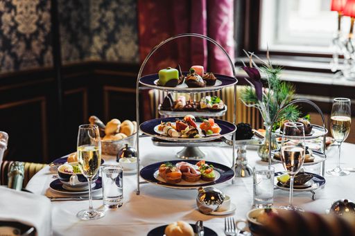 : Gerstner verwöhnt die Gäste am 65. Wiener
Opernball mit exquisiten Spezialitäten.