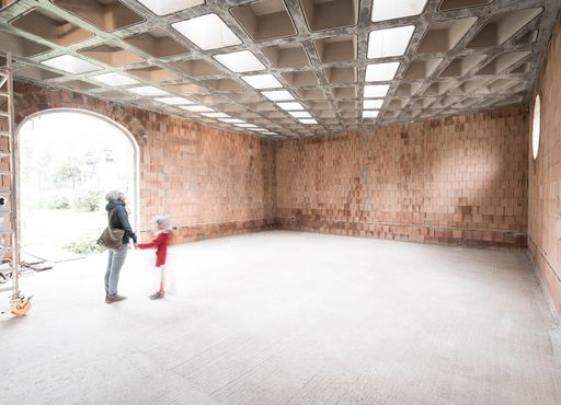 Vorschau Bild von Baumit BauMinator Next: Die neue Technologie des
Beton-3D-Drucks wird mit gezielter Materialeinsparung und damit zur
CO2-Reduktion eingesetzt. Atelier Kuppelwieser, Lunz am See.