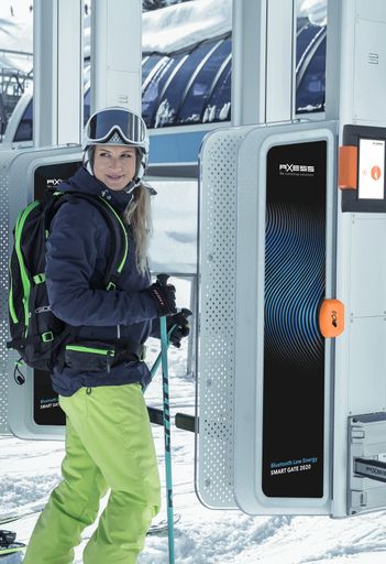 Vorschau Bild von Mit dem Ticket am Mobiltelefon ganz einfach zum
Lift. Gleich wie mit einer Chipkarte öffnet sich das Gate.