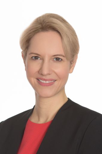  PD Dr. med. Andrea B. Rosskopf, muskuloskelettale
Radiologin am Medizinisch Radiologischen Institut (MRI) in Zürich
und Research Associate an der Universitätsklinik Balgrist sowie
Session-Koordinatorin des Schwerpunktes „Young Adults, Fitness and
Sports“ beim europäischen Radiologie-Kongress