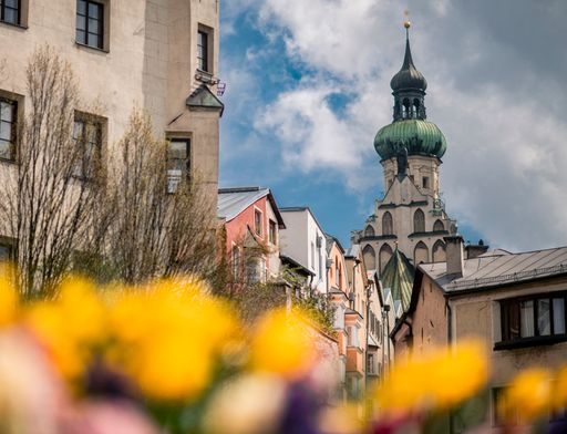  Frühling in der Altstadt Hall in Tirol