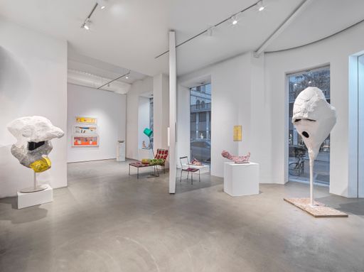 Vorschau Bild von 400 Werke von Franz West auf 800 m2 in der
Weihburggasse 26, 1010 Wien