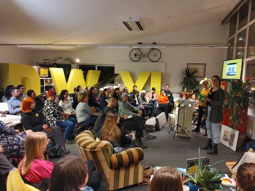 Vorschau Bild von Beim Infoabend zum DWYL-Programm am 10.Februar
versammelten sich mehr als 80 Personen im COWORKINGSALZBURG.