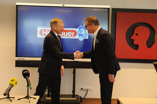 Vorschau Bild von Robert F. Hartlauer & LH Mag. Thomas Stelzer