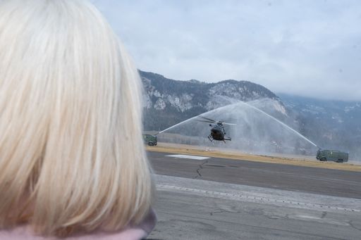 Anlandung des AW169 und Empfang durch die Feuerwehr