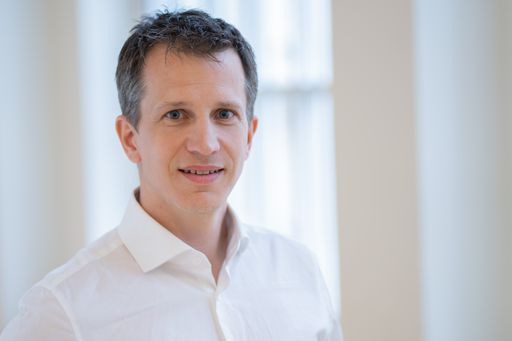 Porträtbild von Mag. Martin Kropatschek,
Administrator an der AHS des Bildungszentrums Kenyongasse