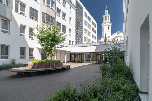 Vorschau Bild von Innenhof der AHS des Bildungszentrums Kenyongasse