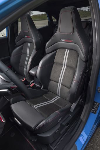 Ford Puma ST Powershift - Sitze / Die Verwendung dieses Bildes
für redaktionelle Zwecke ist unter Beachtung aller mitgeteilten
Nutzungsbedingungen zulässig und dann auch honorarfrei.
Veröffentlichung ausschließlich mit Bildrechte-Hinweis.