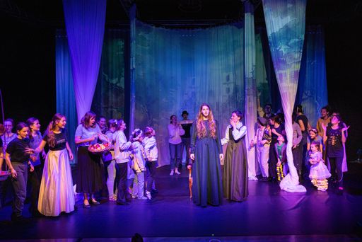 Am 15. April 2023 feiert ein neues Familienmusical,
„Pauline – Mut verändert die Welt“, seine Uraufführung (Autorin und
Komponistin: Birgit Minichmayr) und geht danach österreichweit auf
Tour.