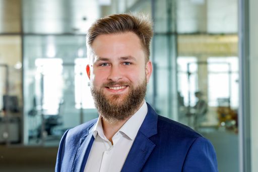 Michael Janicek zieht Bilanz zu über 100 Tage Smile
Geschäftsführung