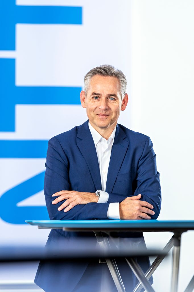 NTT DATA Business Solutions AG erhält SAP® MEE Partner Excellence Award ...