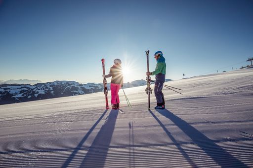 Vorschau Bild von Ab sofort startet die Wiedersbergerhornbahn in
Alpbach jeden Samstag bereits um 07:00 Uhr.