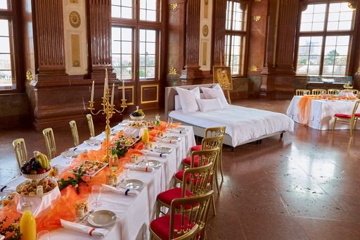 Vorschau Bild von Der Kuss zum Frühstück Schlafexperte Emma lud ins
Schloss Belvedere