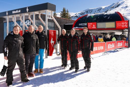  KitzSki ist weltweit Pionier: Mit dem
Smartphone-Ticket von SKIDATA durchs weltbeste Skigebiet