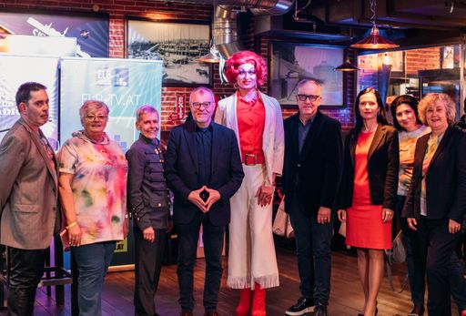 Der Verein Queer Dance im Gemeindebau feiert im
Austrian Pub die individuelle Vielfalt unserer Gesellschaft