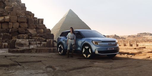  Mit der auf Abenteuerreisen spezialisierten Content Creatorin
Lexie Alford am Steuer startet der neue, vollelektrische Ford
Explorer eine Welttour auf den Spuren von Aloha Wanderwell. Alexis
(&quot;Lexie&quot;) Rose Alford, 1998 in Nevada City/Kalifornien
(USA) geboren, hält gleich zwei Guinness-Weltrekorde: Den als
&quot;Jüngste Person, die alle souveränen Länder bereist hat&quot;
und den als &quot;Jüngste Frau, die alle souveränen Länder bereist
hat&quot; im Alter von 21 Jahren und 177 Tagen. Die Verwendung
dieses Bildes für redaktionelle Zwecke ist unter Beachtung aller
mitgeteilten Nutzungsbedingungen zulässig und dann auch honorarfrei.
Veröffentlichung ausschließlich mit Bildrechte-Hinweis.