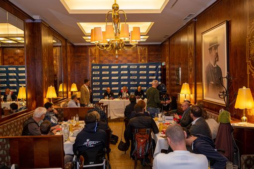 Vorschau Bild von Die Red Bull Erzbergodeo Pressekonferenz im Cafe
Landtmann auf der Wiener Ringstrasse