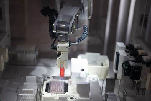 Vorschau Bild von Bioprinting-Plattform (BAB 400) Die
schlüsselfertige Plattform (BAB 400 und ImageXpress® Cellular
Imaging Systeme von Molecular Devices) ermöglicht es Forschern, die
Qualität und Lebensfähigkeit von 3D-Zellkulturen bei höherem
Durchsatz zu verbessern.