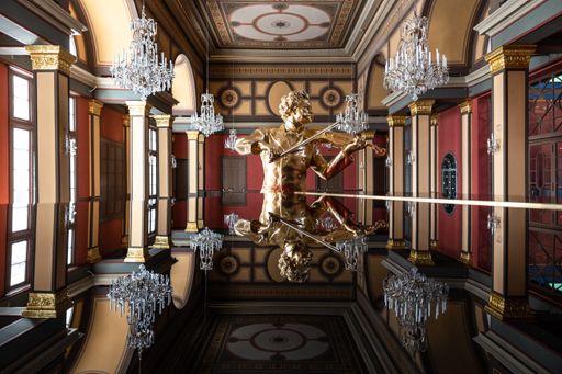  Nach 4,5 Jahren Sanierung wurde der weltweit
einzigartige Strauss-Saal, das Herzstück des Casino Zögernitz in
Wien Döbling, wieder eröffnet.