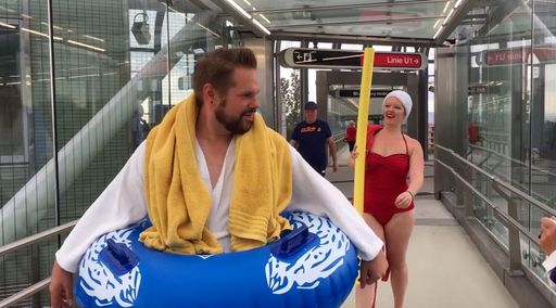  ab 16 Uhr mit dem Bademantel gratis in die Therme